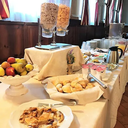 Hotel Oasi Neumann 3*